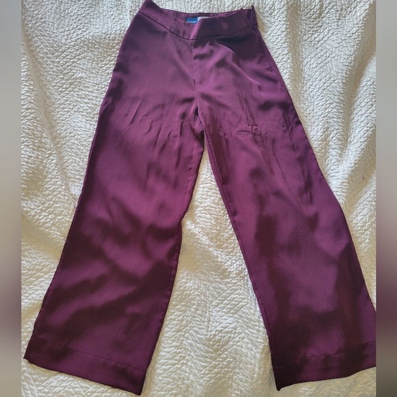 Old Navy High Rise Wide Leg Satin Pants Burgundy Plum Size 4 - Picture 3 of 5